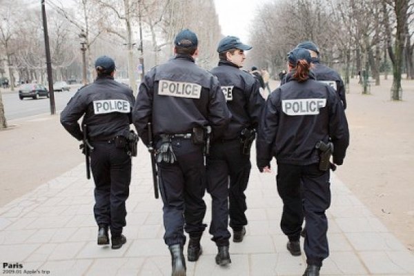 Luare de ostatici într-o companie de la nord de Paris: mai mulţi oameni au fost răniţi!